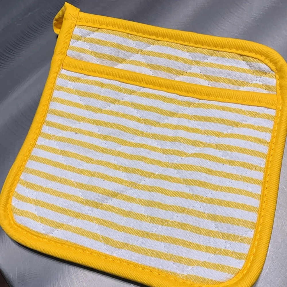 Spoonful of Comfort Yellow Patterned Kitchen Accessories Set & Apron NIB